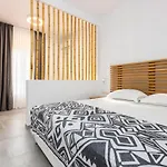 Golden Hotel