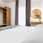 فندق Golden كريس أكتي