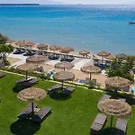 Golden Chrisi Akti (Paros)