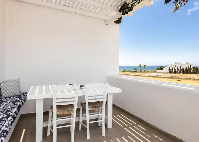 Golden Chrisi Akti (Paros)